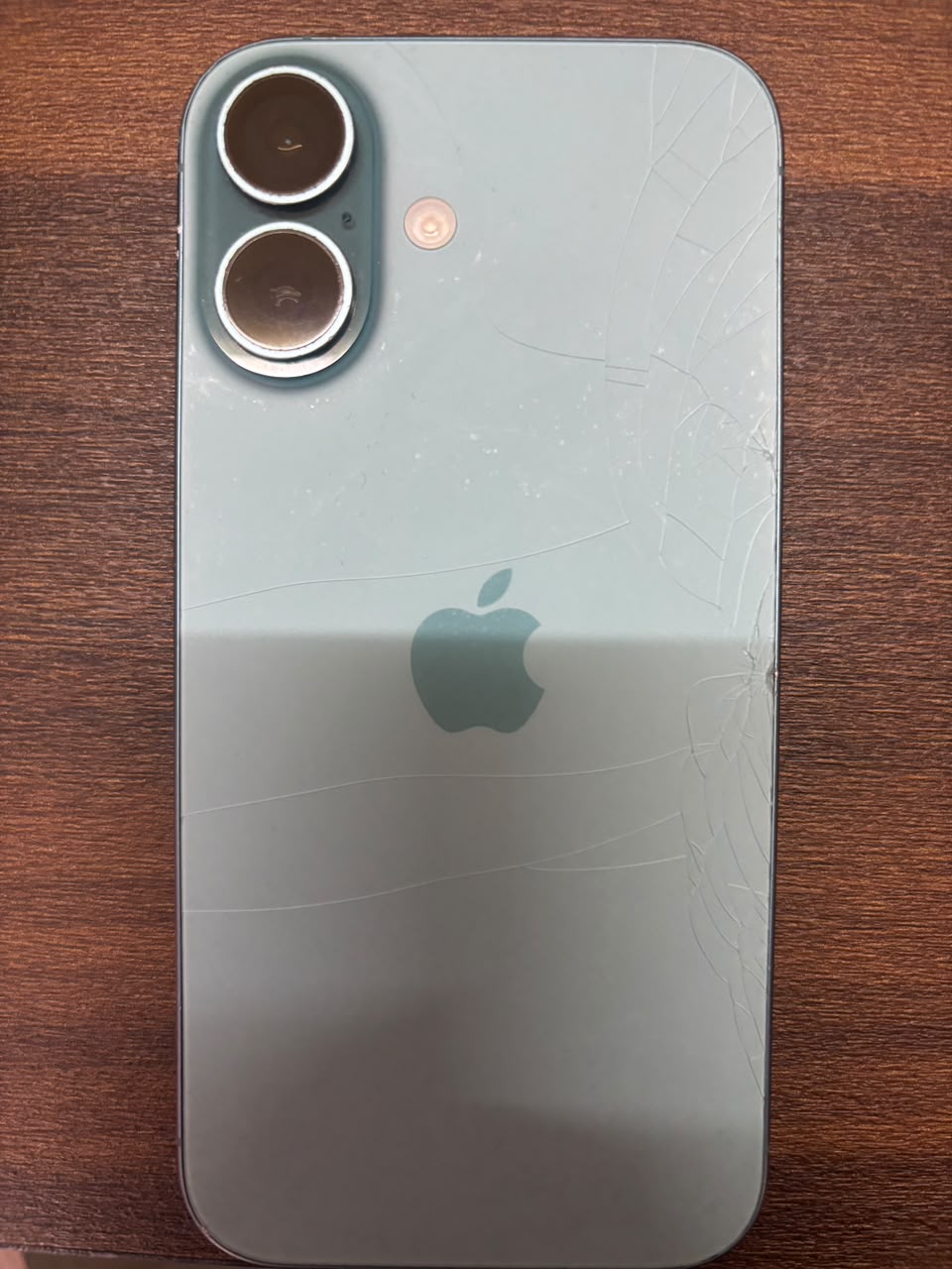 IPHONE 16 TEAL 88% BATTERY HEALTH